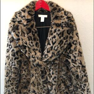 Glam faux fur leopard coat
